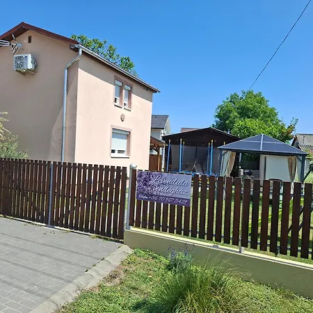 Levendula Vendeghaz Сasa de vacaciones